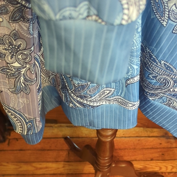 Blue and White Relaxed Hoodie - Picture 11 of 17